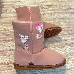 NWT MUK LUKS pink boots